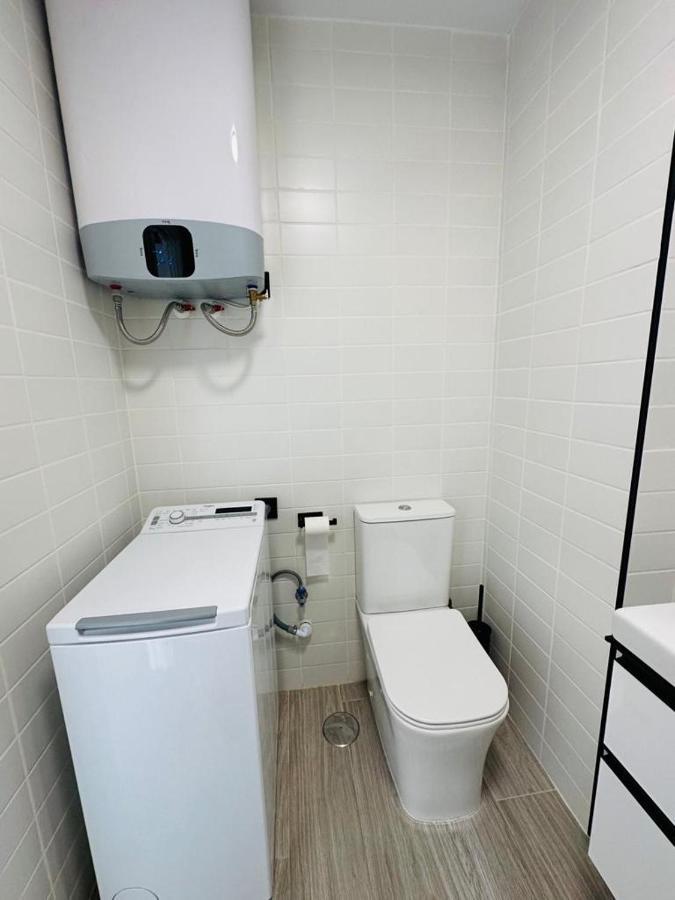 Modern White Studio Benalmádena Exteriör bild