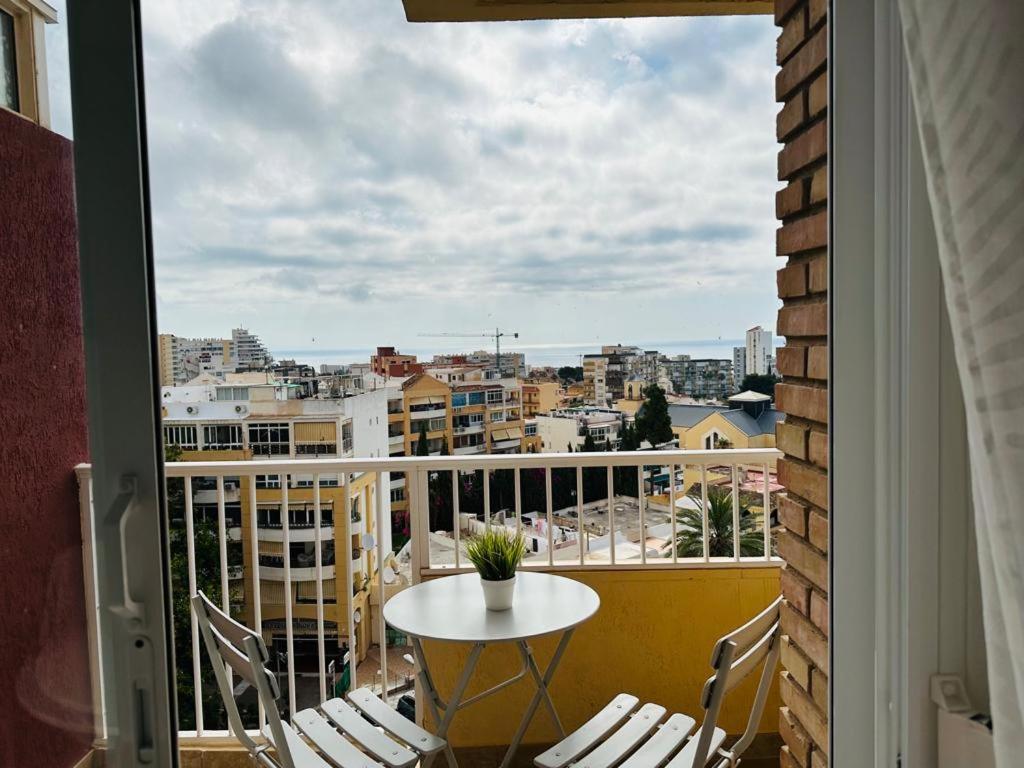 Modern White Studio Benalmádena Exteriör bild